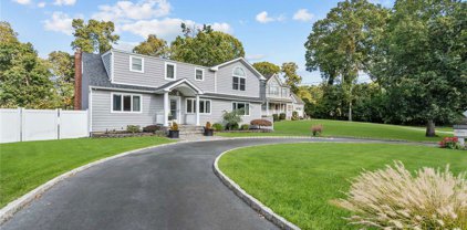 25 Washburn Street, Lake Grove