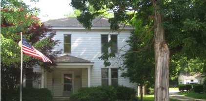 308 W Jefferson St, La Grange