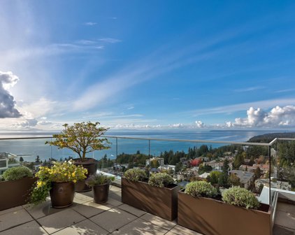15152 Russell Avenue Unit PH2, White Rock