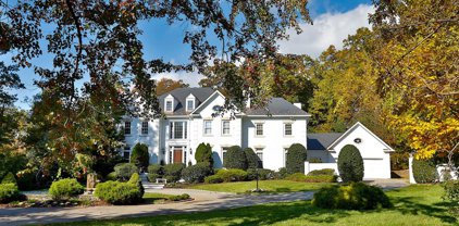 11108 S Glen Rd, Potomac
