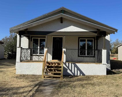 803 Ave H, Dodge City