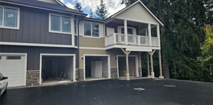 4002 10th Street SE Unit #B-202, Puyallup