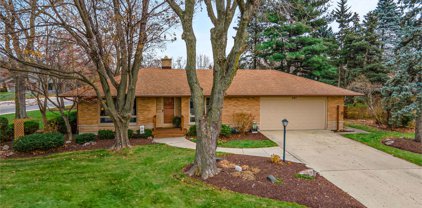 587 N Clifton Avenue, Elgin