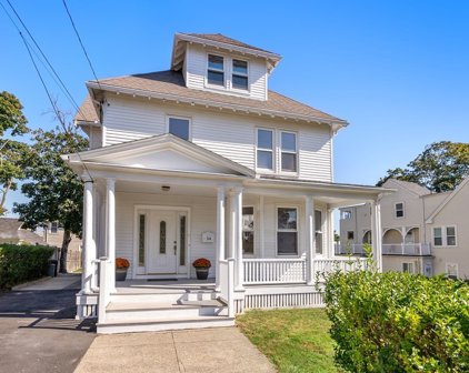 54 Grand View Ave, Quincy