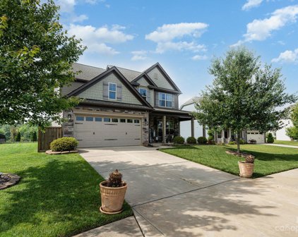 2416 Chinkapin  Court, Gastonia