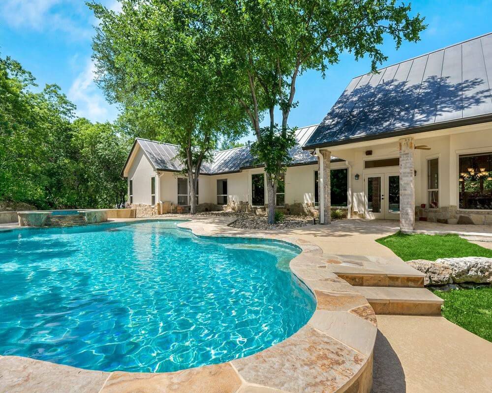 Central Texas Homes with a Pool Real Estate