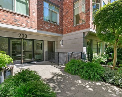 200 W Comstock Street Unit #102, Seattle