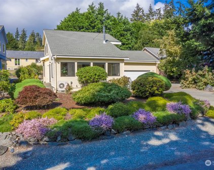 5632 Lenz Place, Langley