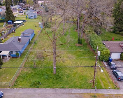 14618 Grant Avenue SW, Lakewood