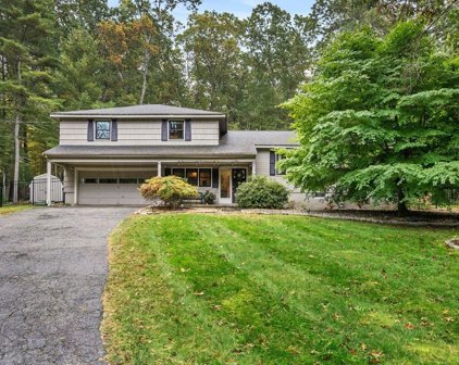 12 Drum Ln, Sudbury