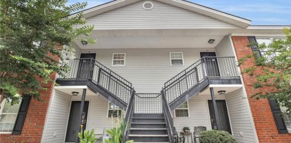 310 Tibet Avenue Unit 18, Savannah