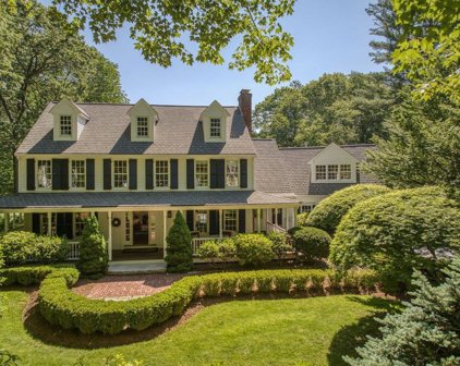 10 Old Farm Rd, Hopkinton
