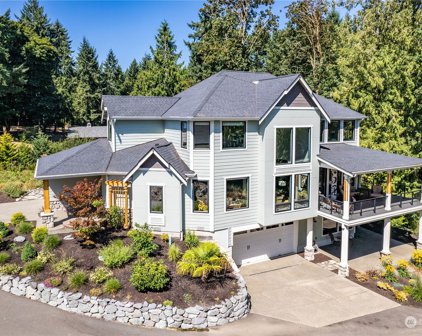 8152 SE Crescent Bay Drive, Olalla