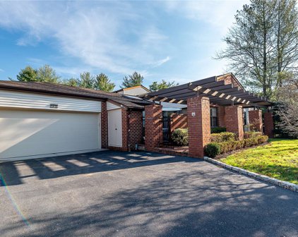 143 Darters Lane, Manhasset