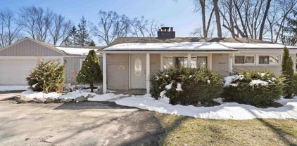 220 Michelson, Rochester Hills