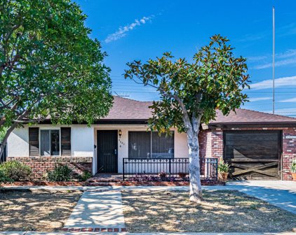 9907  Mercedes Ave, Arleta