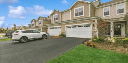 2727 Fieldcrest Drive, Mundelein
