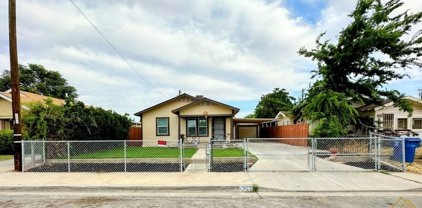210 Moneta, Bakersfield