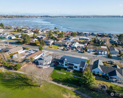 8141 Cowichan Road, Blaine