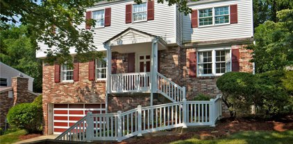 222 Londonderry Ct, Monroeville