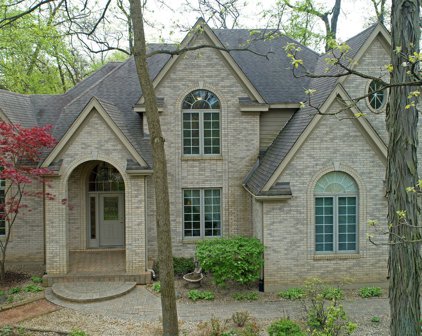 2708 Whiting Court, Mchenry