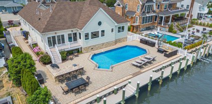 264 Curtis Point Drive, Mantoloking