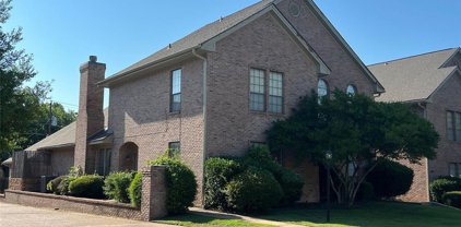 1221 Belle  Place, Fort Worth