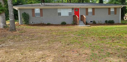200 Robin Hood Lane, Hampton