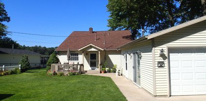 2286 Johnston Road, Twin Lake