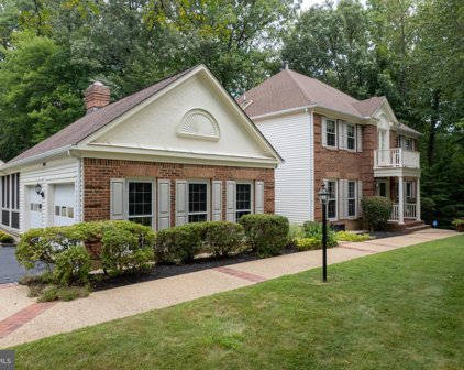 12181 Darnley Rd, Woodbridge