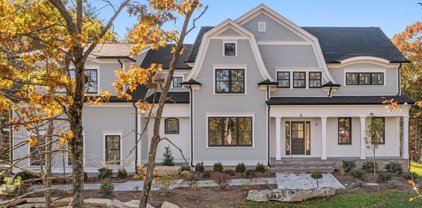 4 Whisper Way, Hopkinton