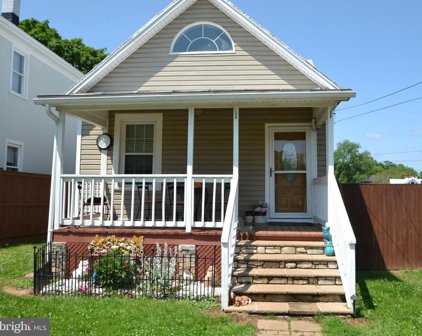 327 Front St, Front Royal