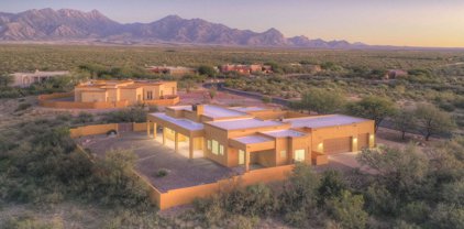 752 E Canyon Rock, Green Valley