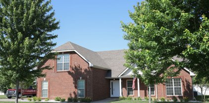 725 Richards Dr, Clarksville