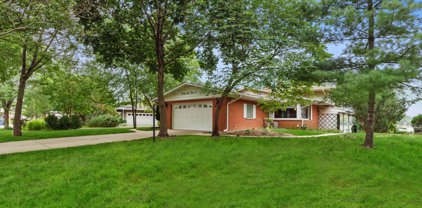 2912 S Briarwood Drive, Arlington Heights