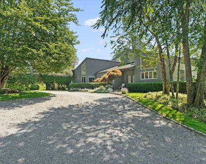21 Wildwood Lane, Quogue