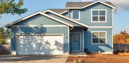 1038 W OREGON AVE, Creswell