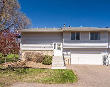 7116 Pontiac Circle, Chanhassen