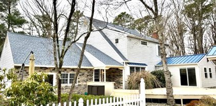 14 King Arthur Dr, Medford