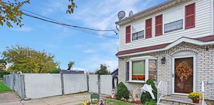112 Pearsall Street, Staten Island