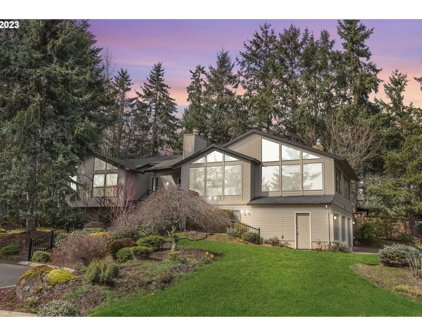 19931 BLUEGRASS CIR, West Linn