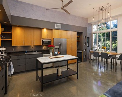1100 E 3rd Street Unit 102, Long Beach