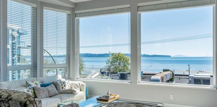 15598 Victoria Avenue, White Rock