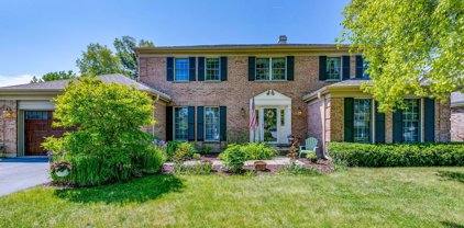 2841 E Woodbury Drive, Arlington Heights