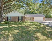 109 E Wildwinn Drive, Alvin image