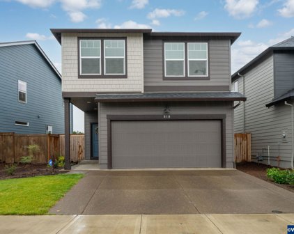 818 Ben Brown Ln, Woodburn