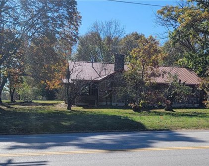 30893 State Hwy 37, Seligman