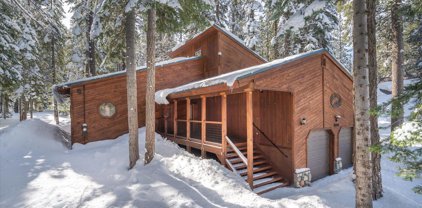 14319 Davos Drive, Truckee