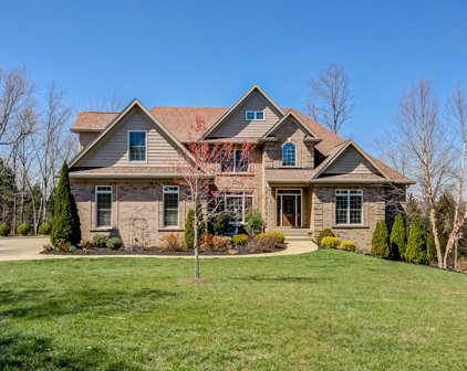 6101 Breeze Hill Rd, Crestwood