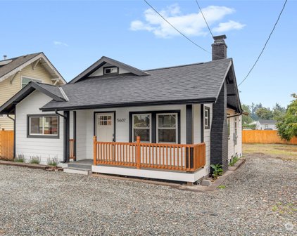 5607 Milwaukee Avenue E, Puyallup